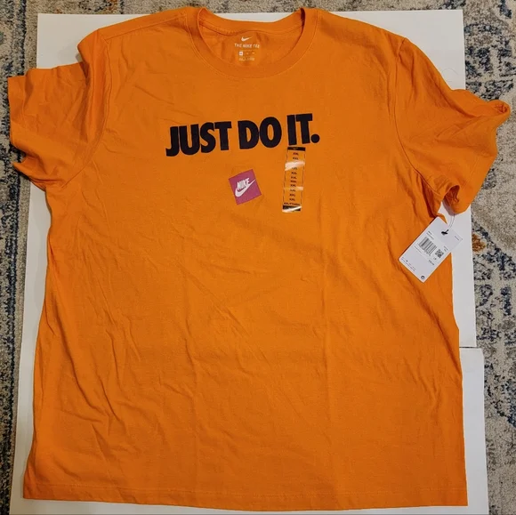 Nike Graphic T-shirt Size XXL - Picture 1 of 7